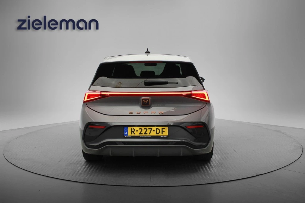 Hoofdafbeelding CUPRA Born