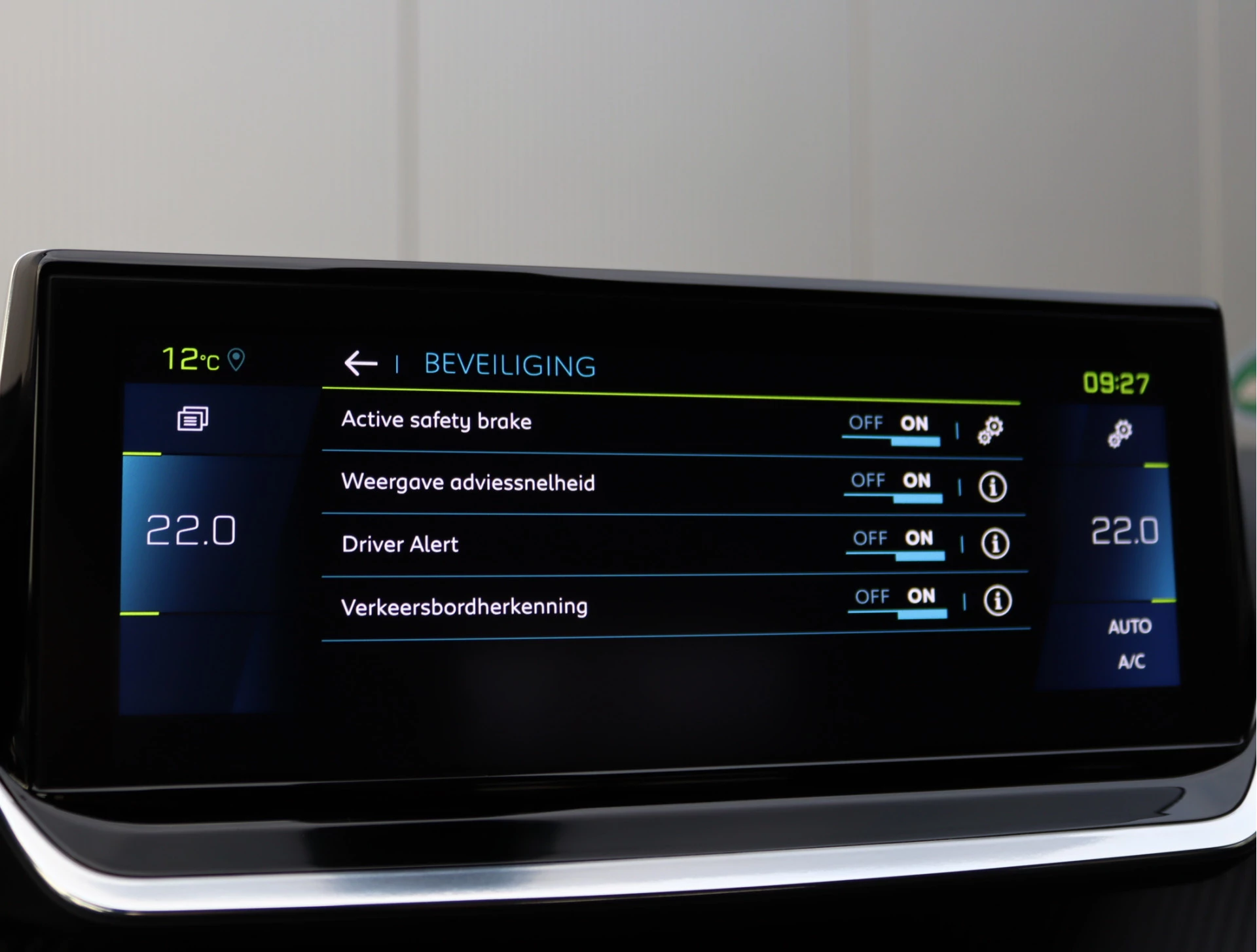 Hoofdafbeelding Peugeot e-208