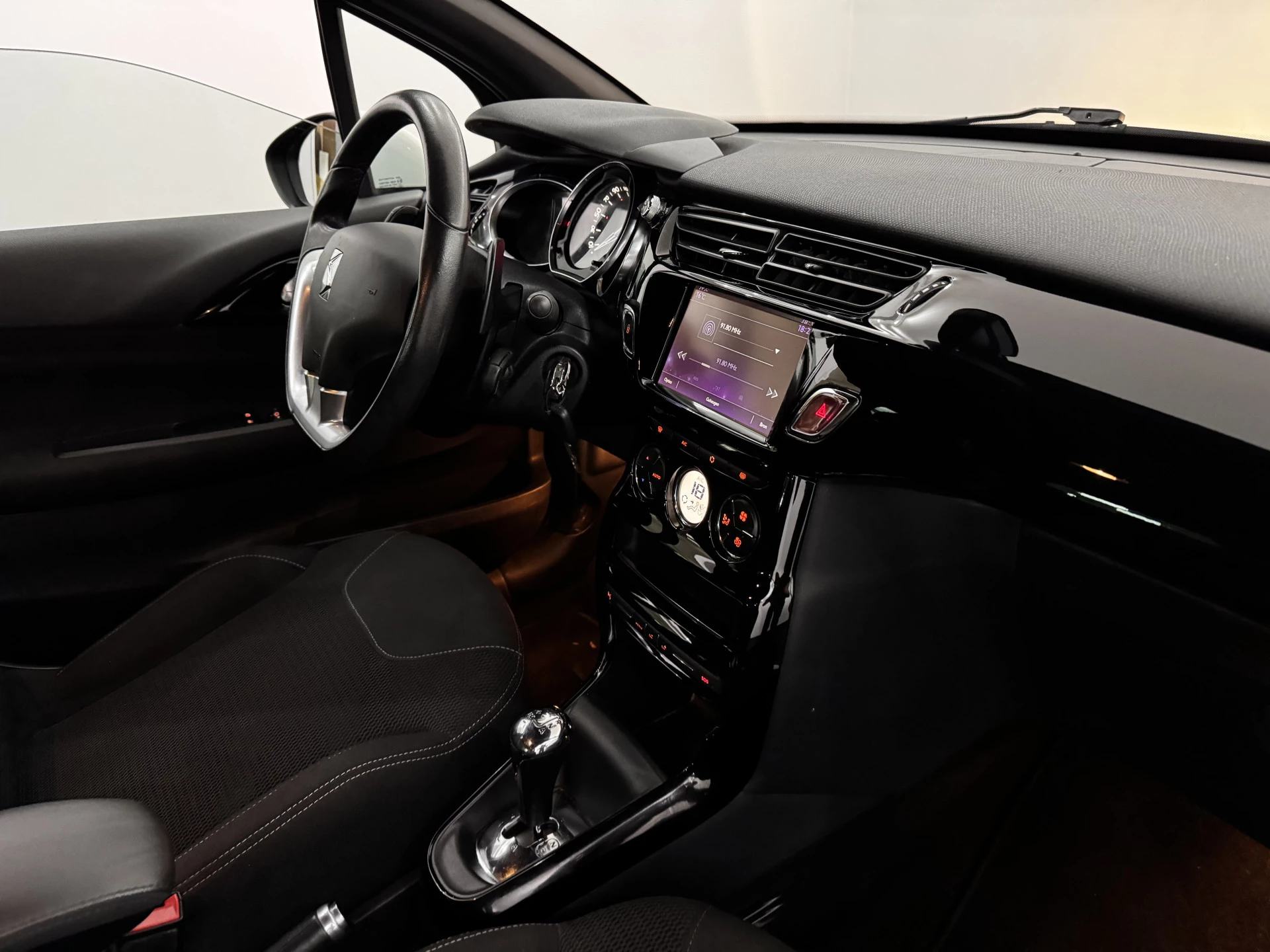 Hoofdafbeelding DS DS 3