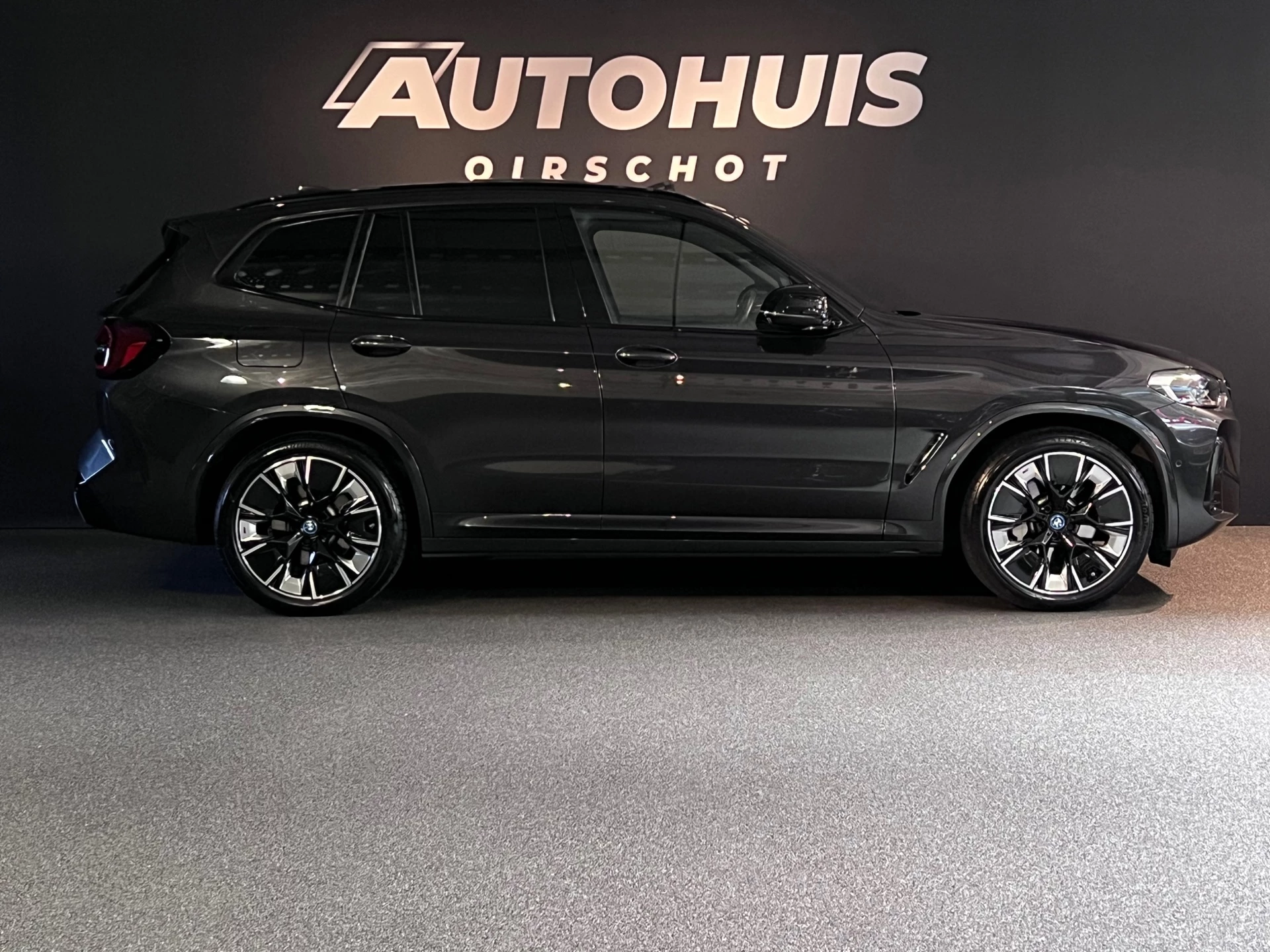 Hoofdafbeelding BMW iX3