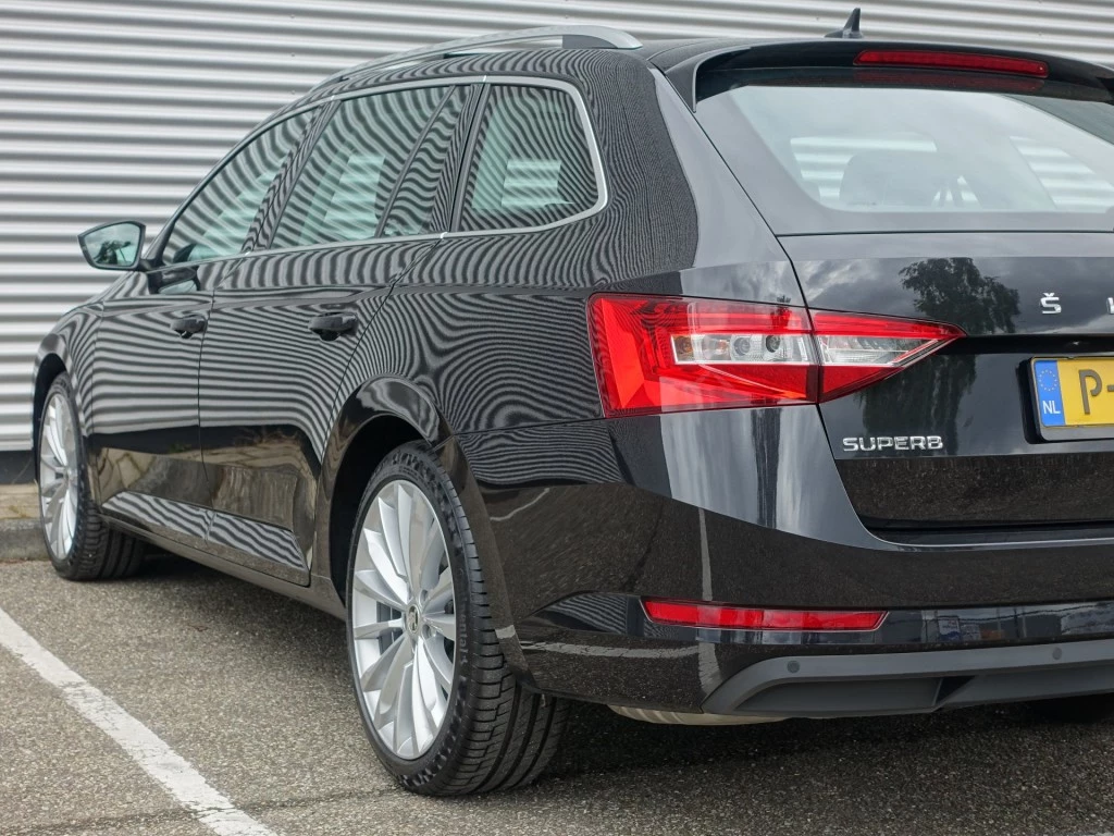 Hoofdafbeelding Škoda Superb