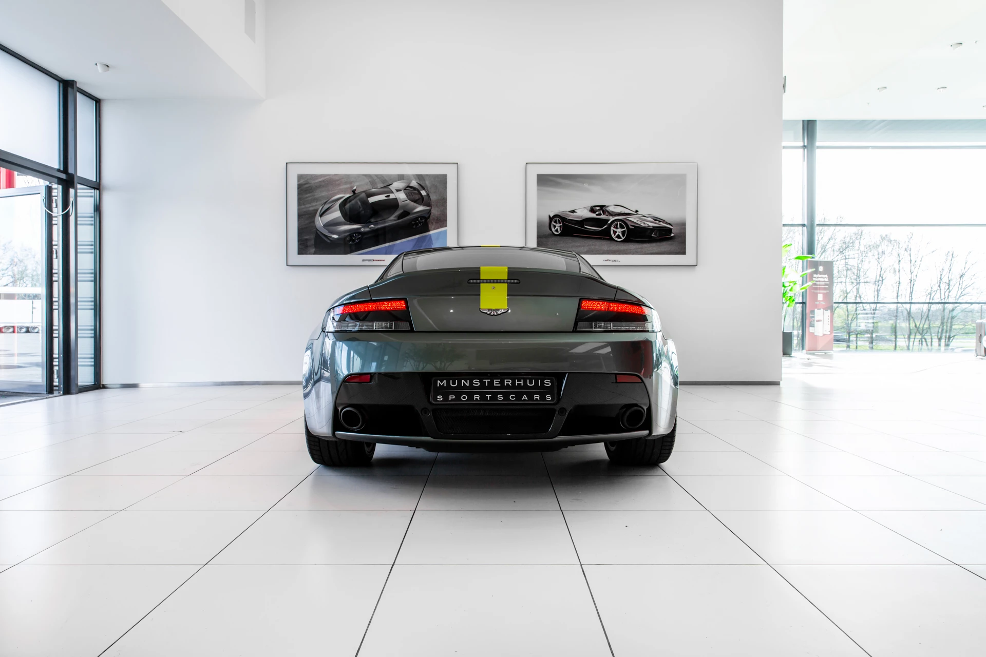 Hoofdafbeelding Aston Martin V8 Vantage