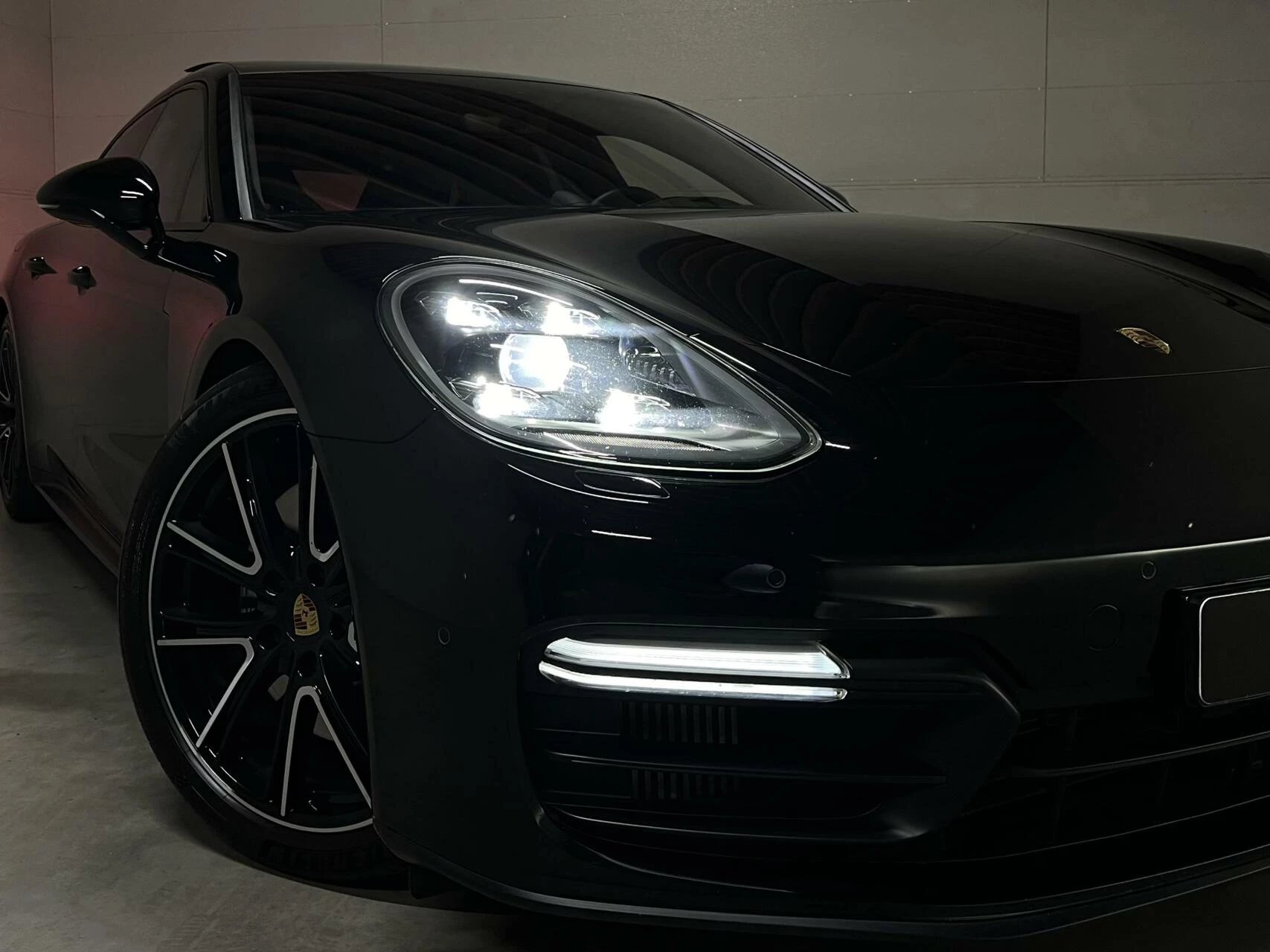 Hoofdafbeelding Porsche Panamera