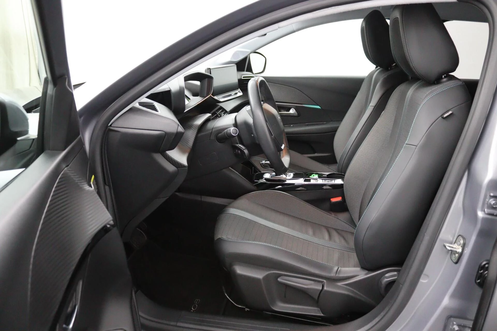 Hoofdafbeelding Peugeot e-208