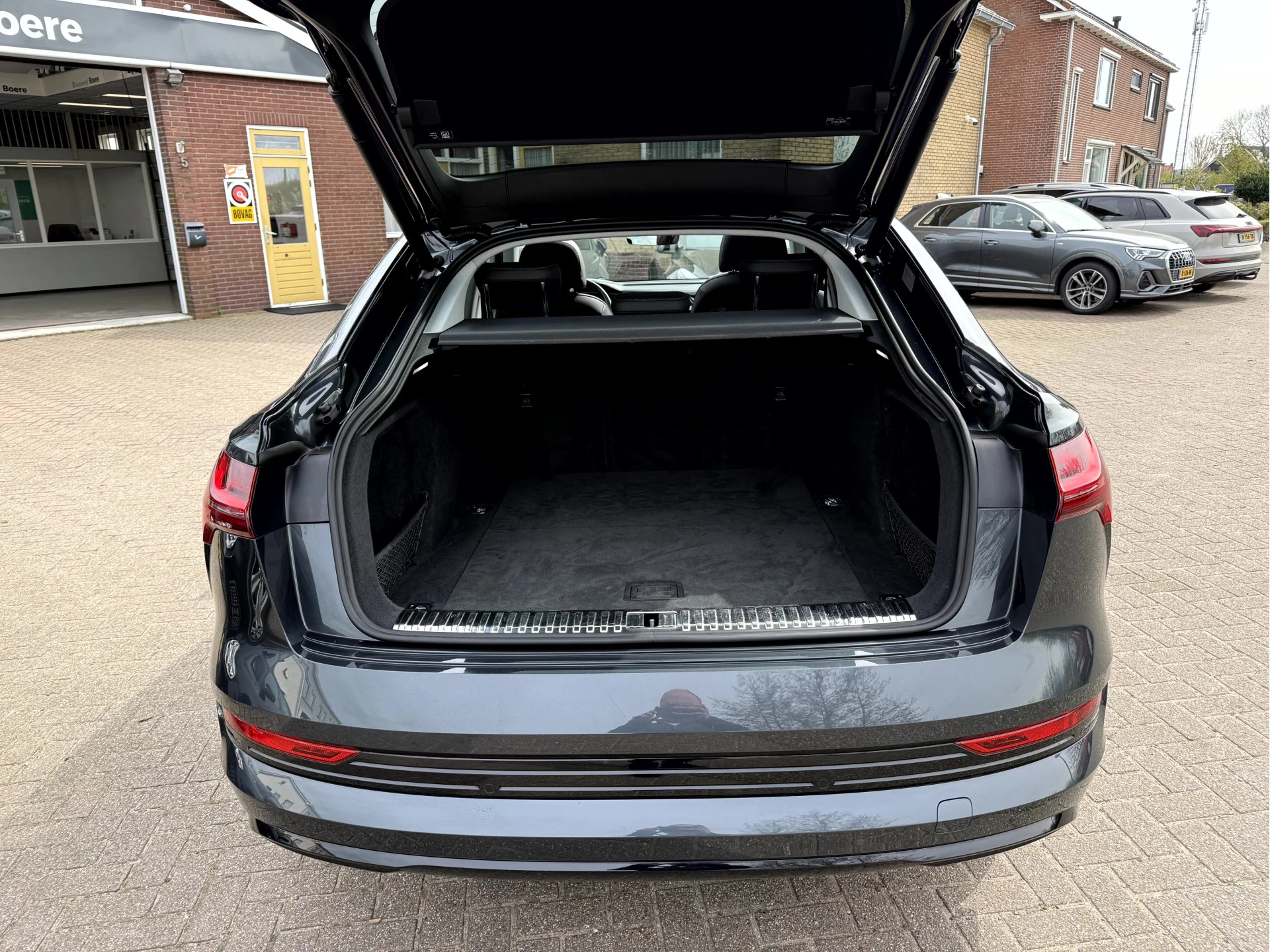 Hoofdafbeelding Audi e-tron