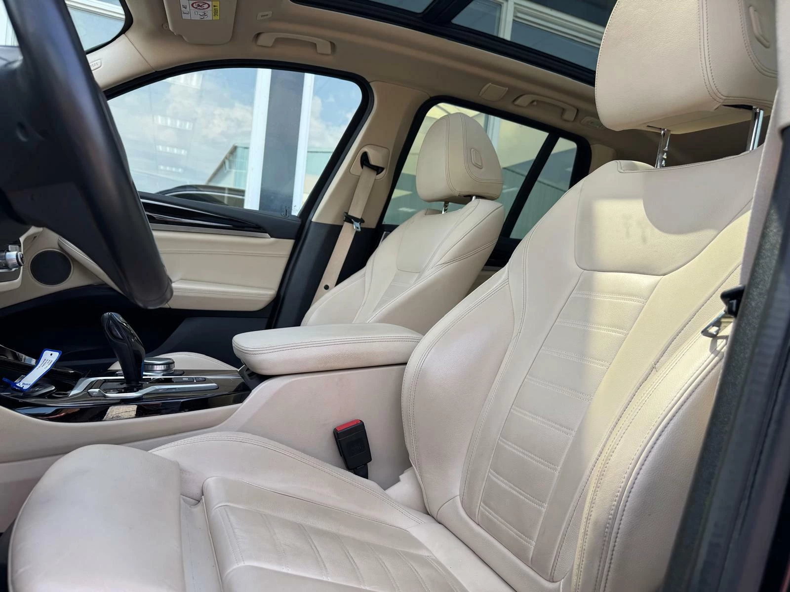 Hoofdafbeelding BMW iX3