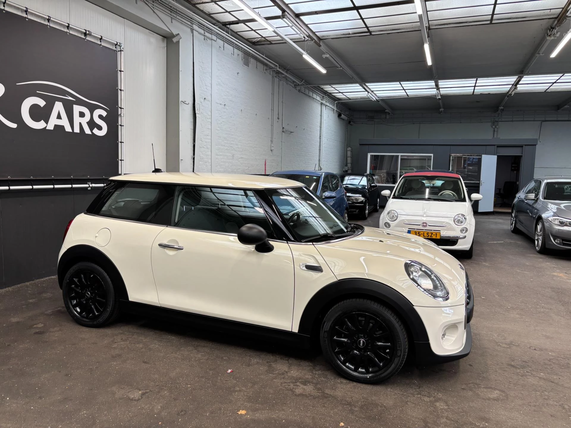 Hoofdafbeelding MINI One