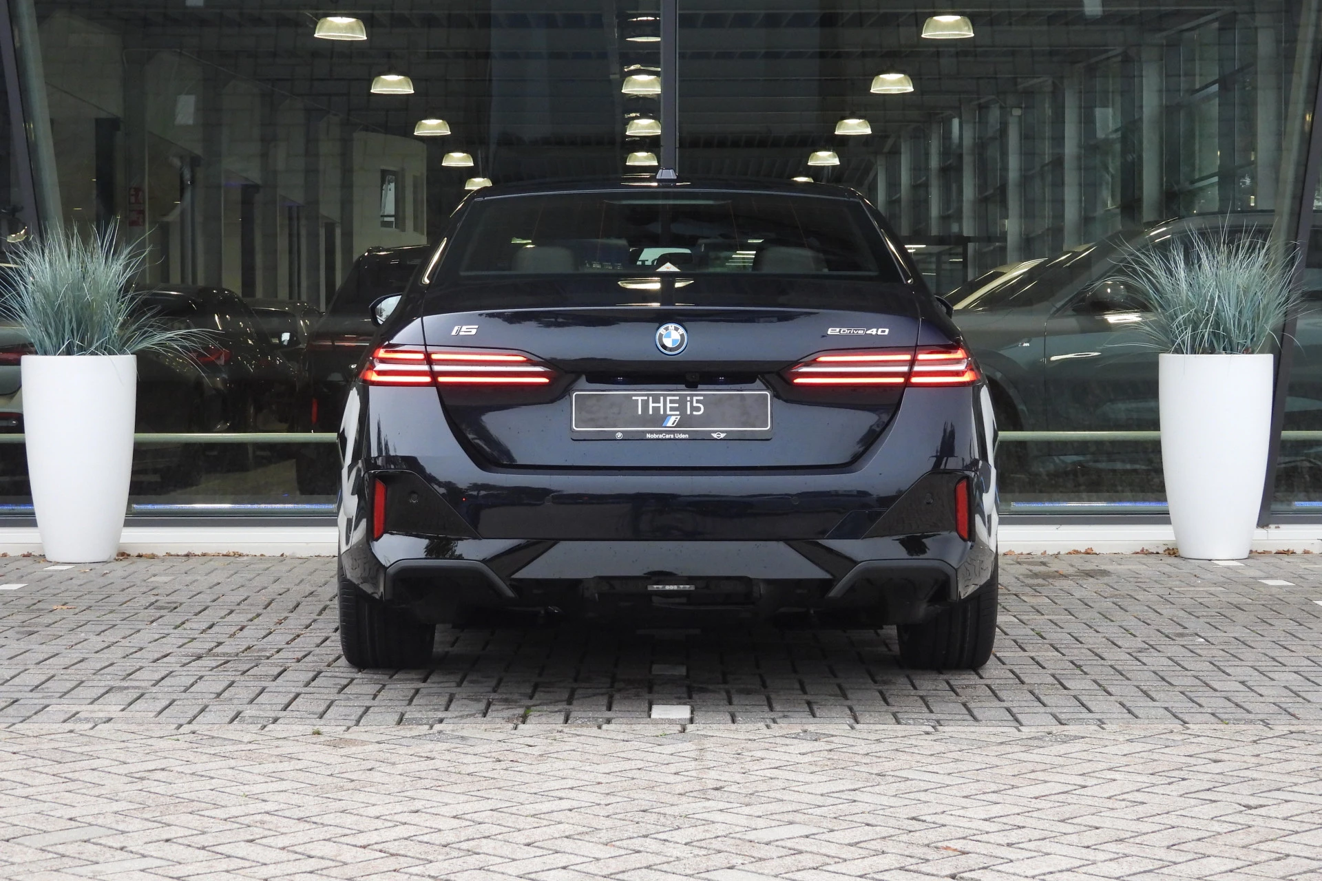 Hoofdafbeelding BMW i5