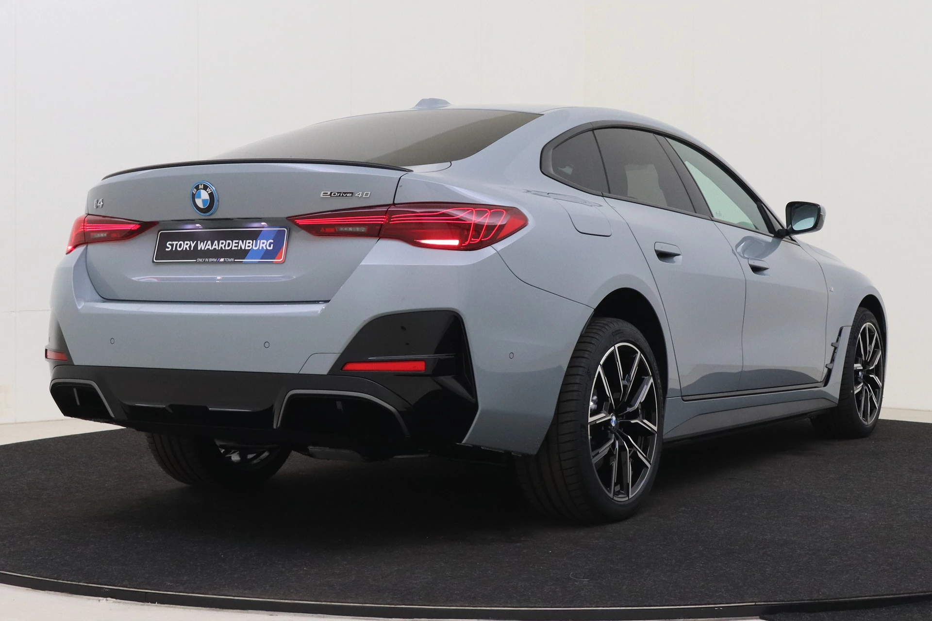 Hoofdafbeelding BMW i4