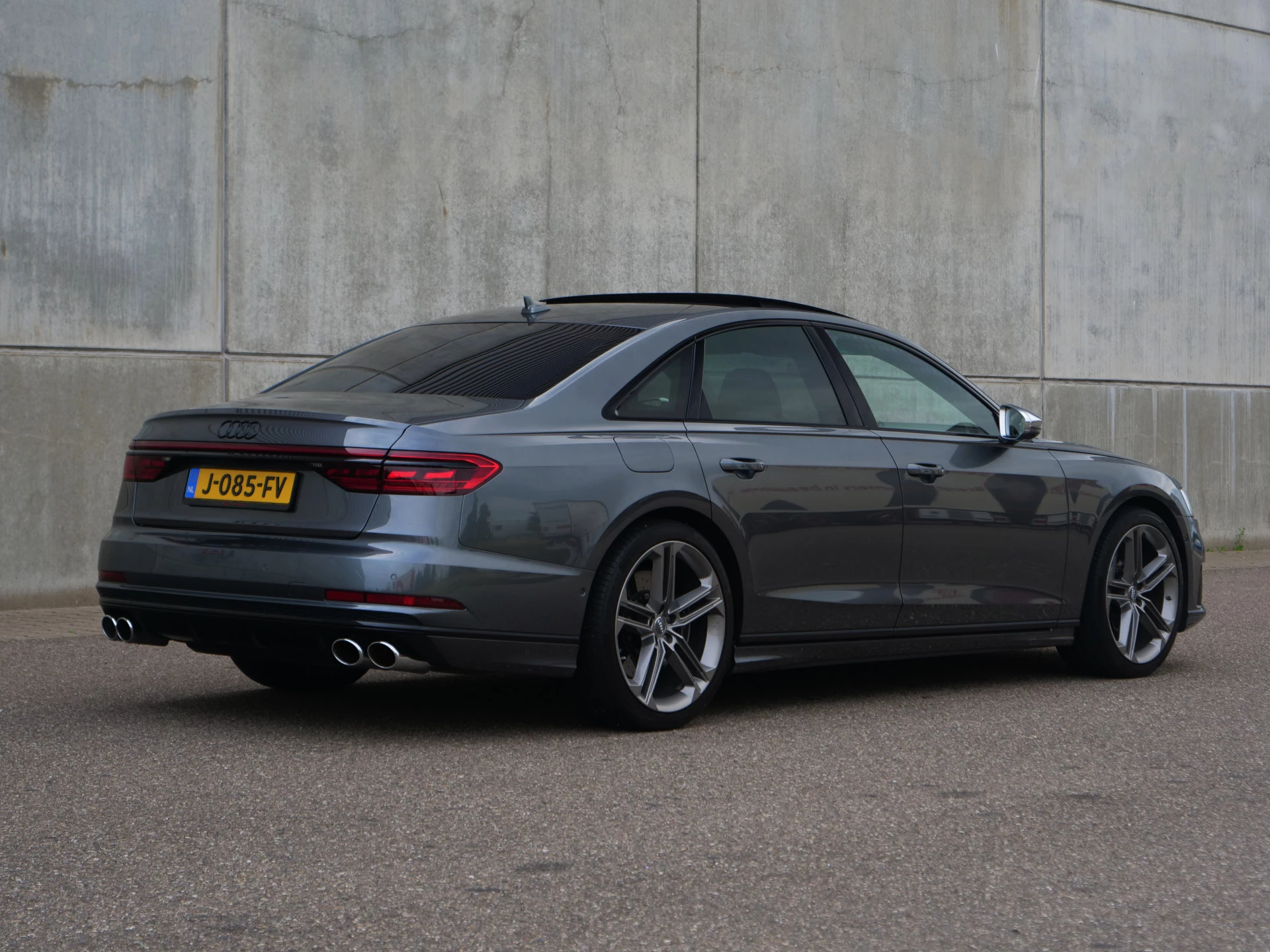 Hoofdafbeelding Audi S8
