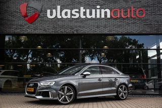 Hoofdafbeelding Audi RS3 Audi RS3 Limousine 2.5 TFSI RS 3 quattro , Pano, Sportuitlaat, Keramisch, Eventuri