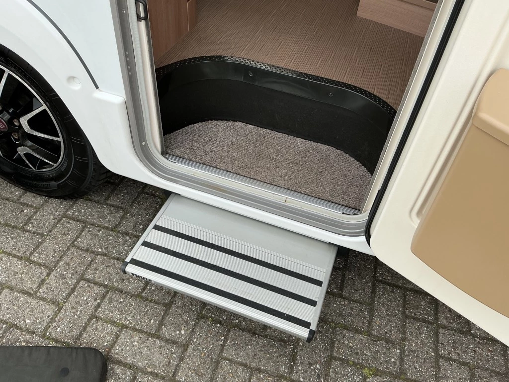 Hoofdafbeelding Bürstner Ixeo Bt6801