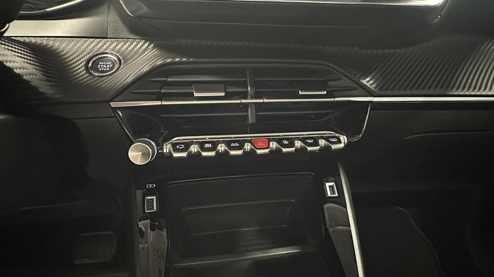 Hoofdafbeelding Peugeot e-208