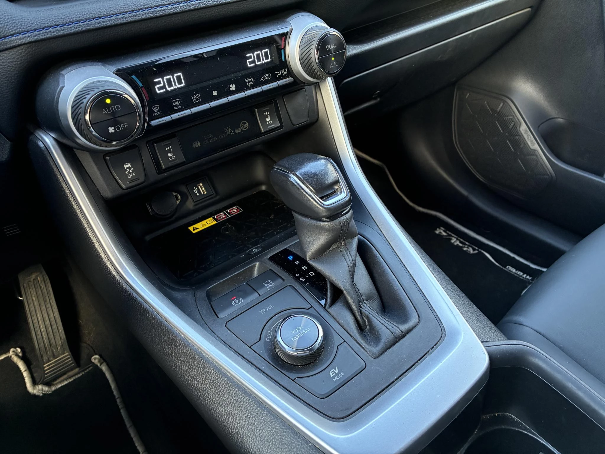 Hoofdafbeelding Toyota RAV4