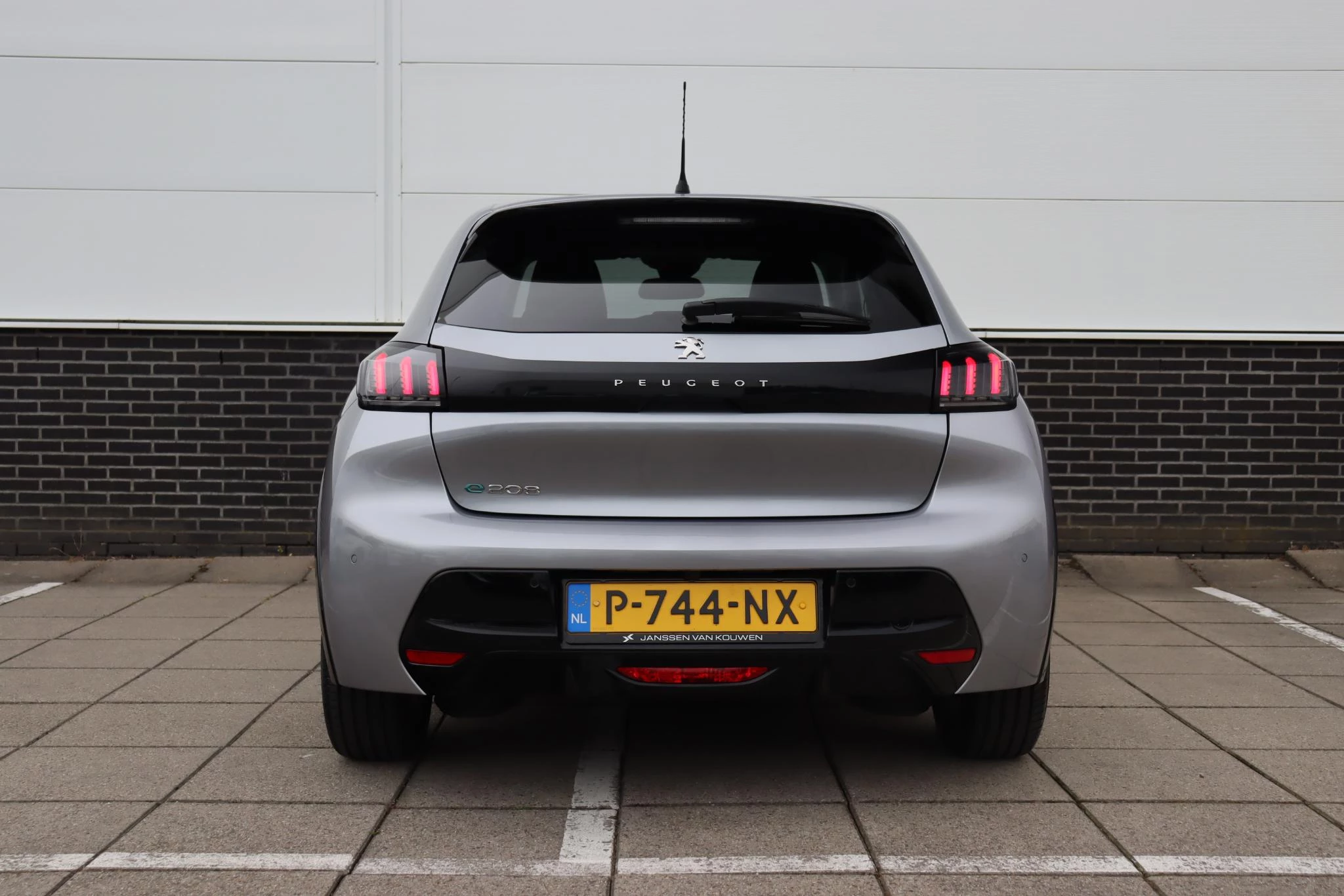 Hoofdafbeelding Peugeot e-208