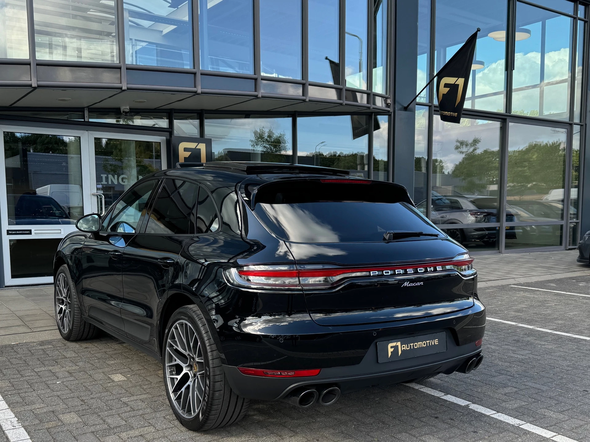 Hoofdafbeelding Porsche Macan