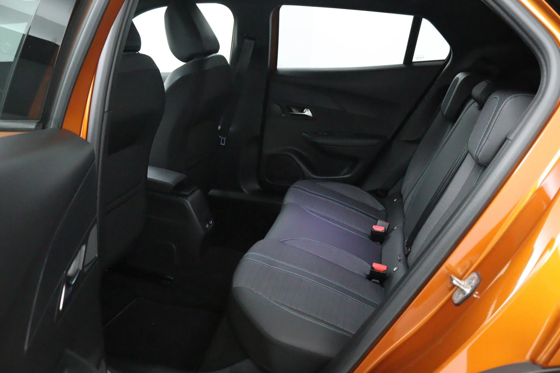 Hoofdafbeelding Peugeot e-2008