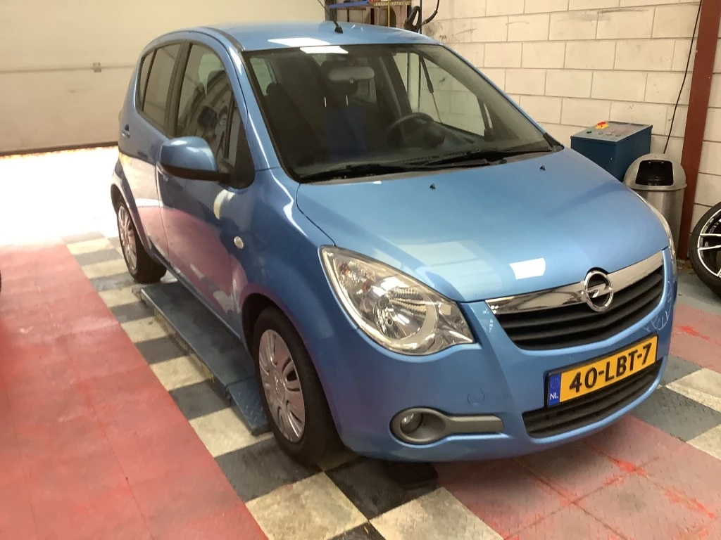 Hoofdafbeelding Opel Agila