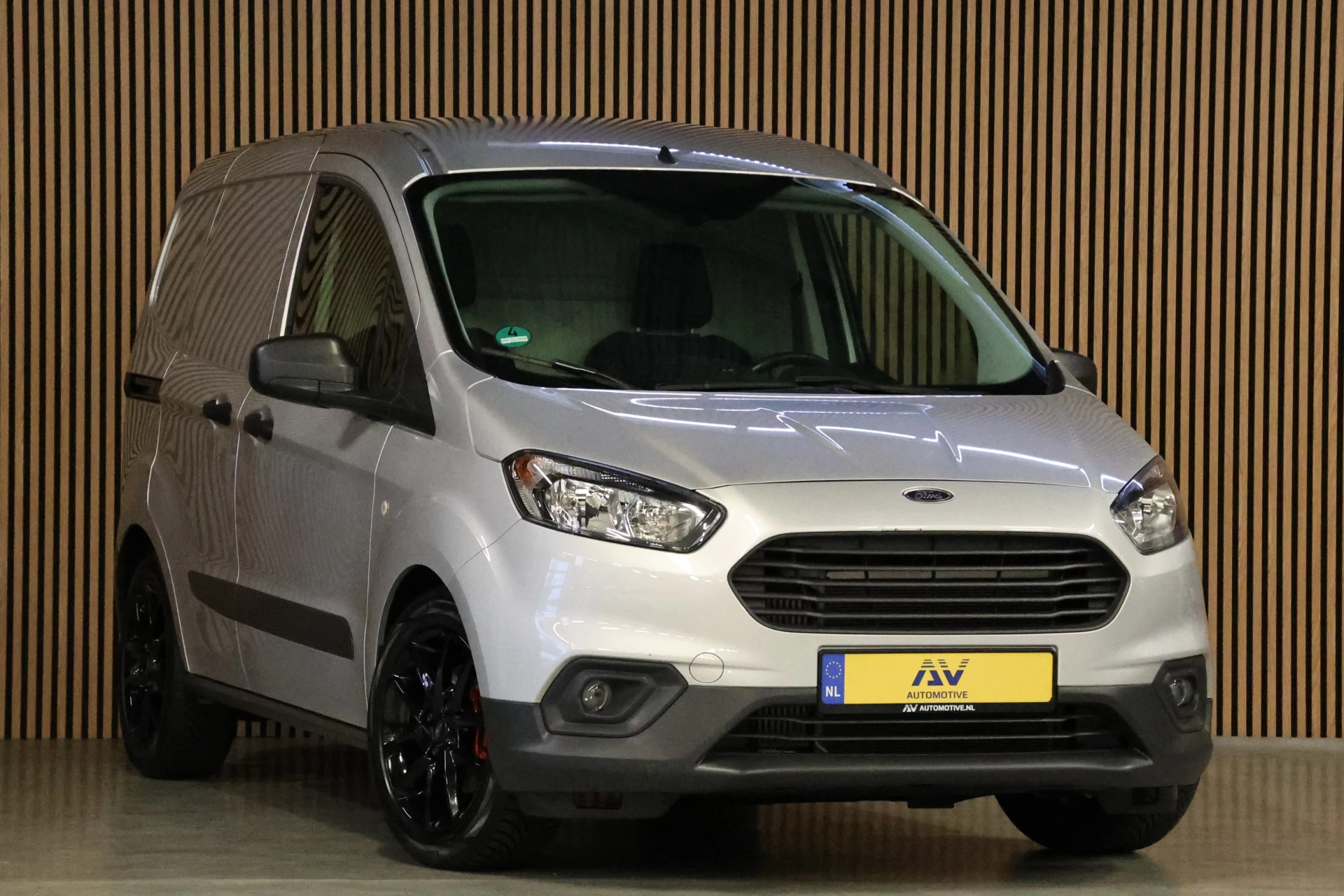 Hoofdafbeelding Ford Transit Courier
