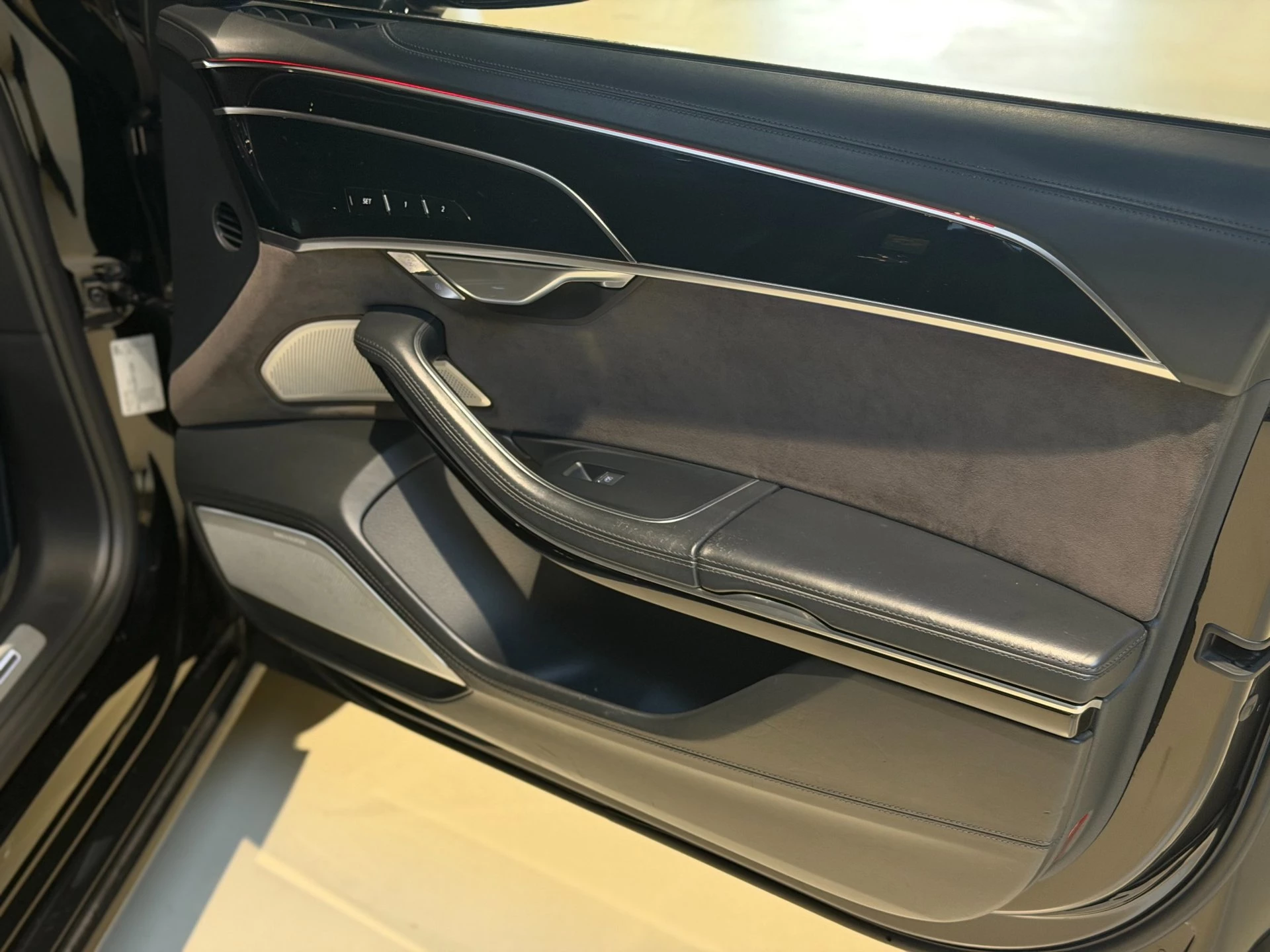 Hoofdafbeelding Audi A8