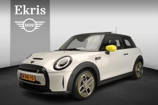 Hoofdafbeelding MINI Electric MINI 3-deurs Electric Camden Edition 33 kWh | Classic | Driving Assistant Plus | Panoramadak | Camera | 17"