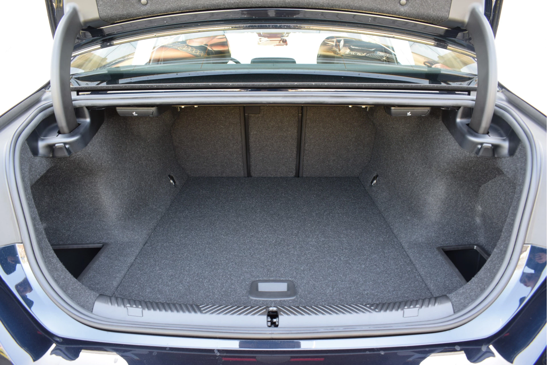 Hoofdafbeelding BMW i5