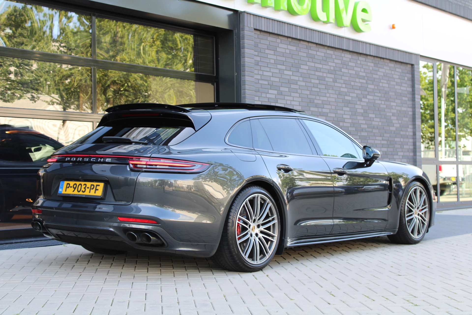 Hoofdafbeelding Porsche Panamera