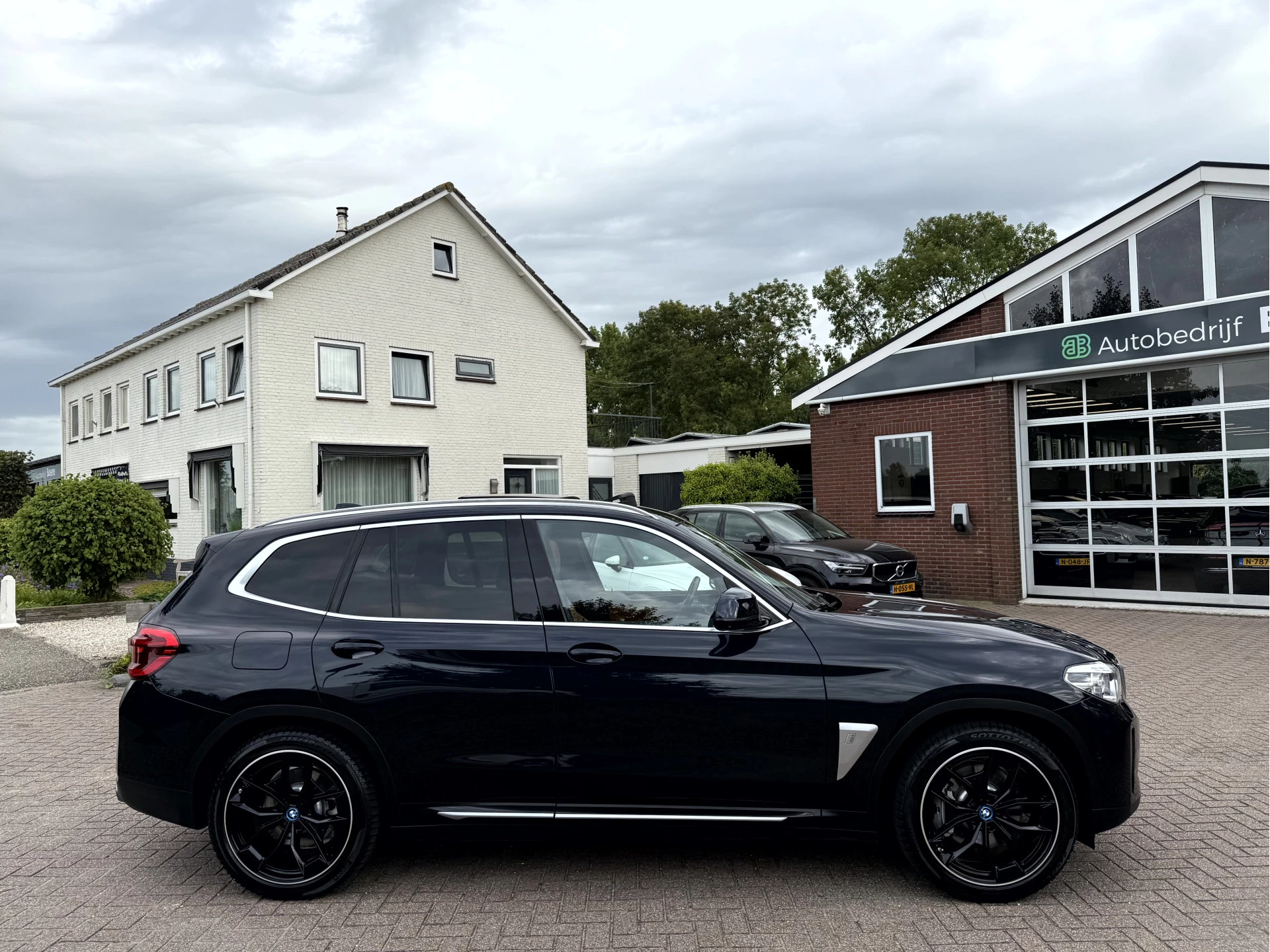Hoofdafbeelding BMW iX3