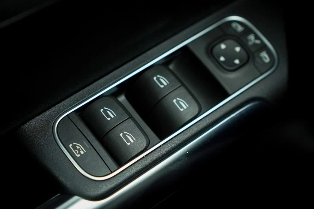 Hoofdafbeelding Mercedes-Benz EQA