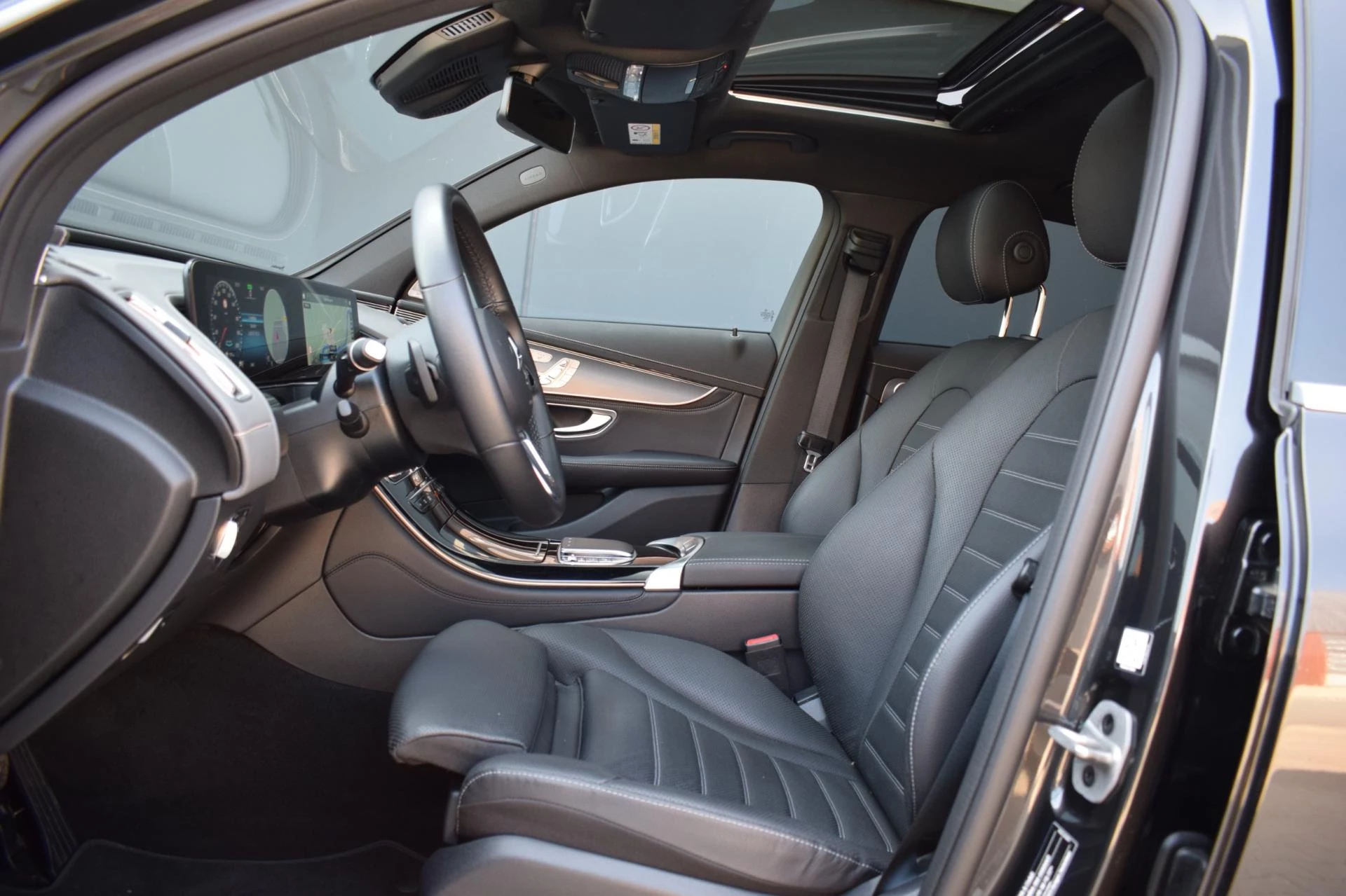 Hoofdafbeelding Mercedes-Benz EQC