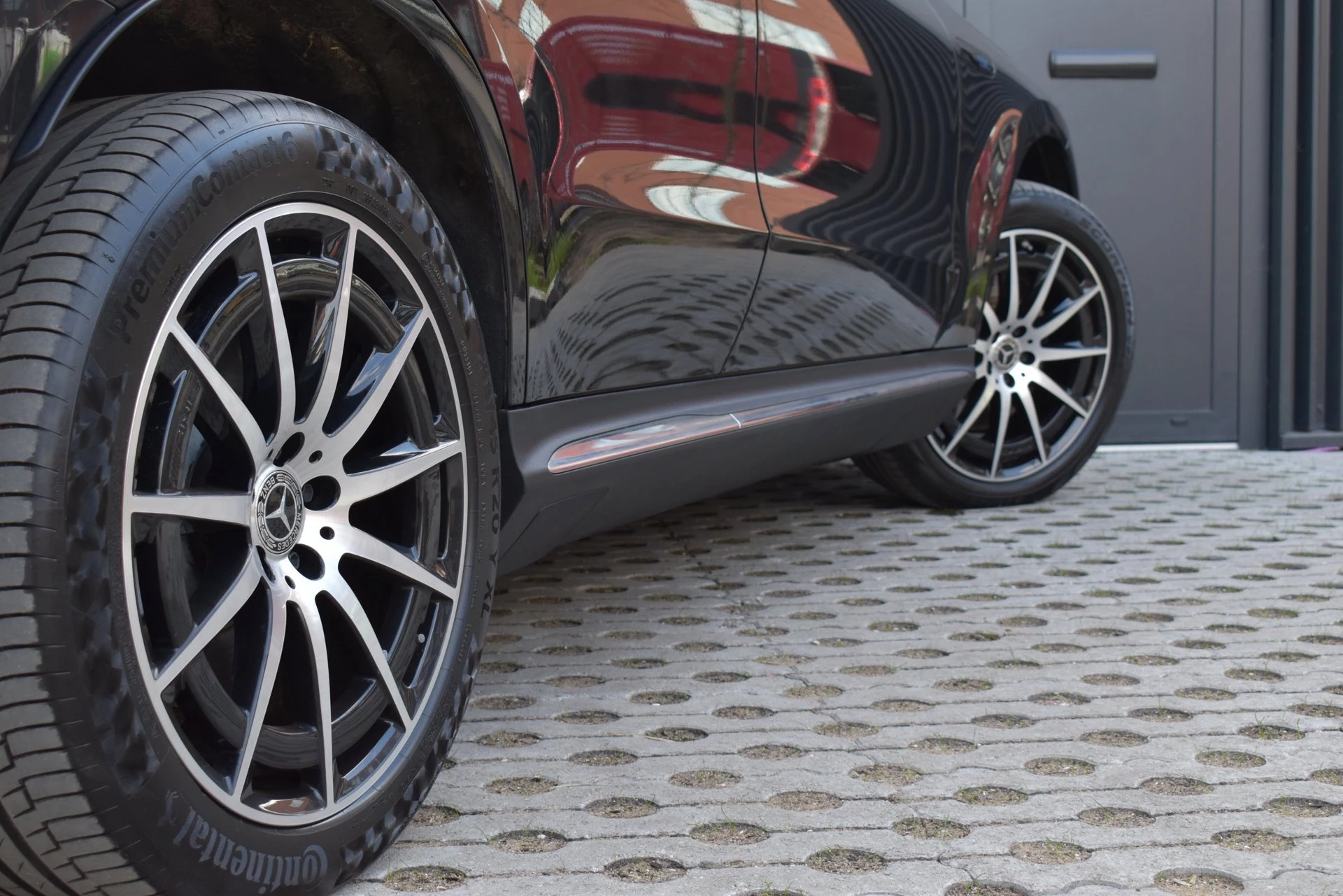 Hoofdafbeelding Mercedes-Benz EQC