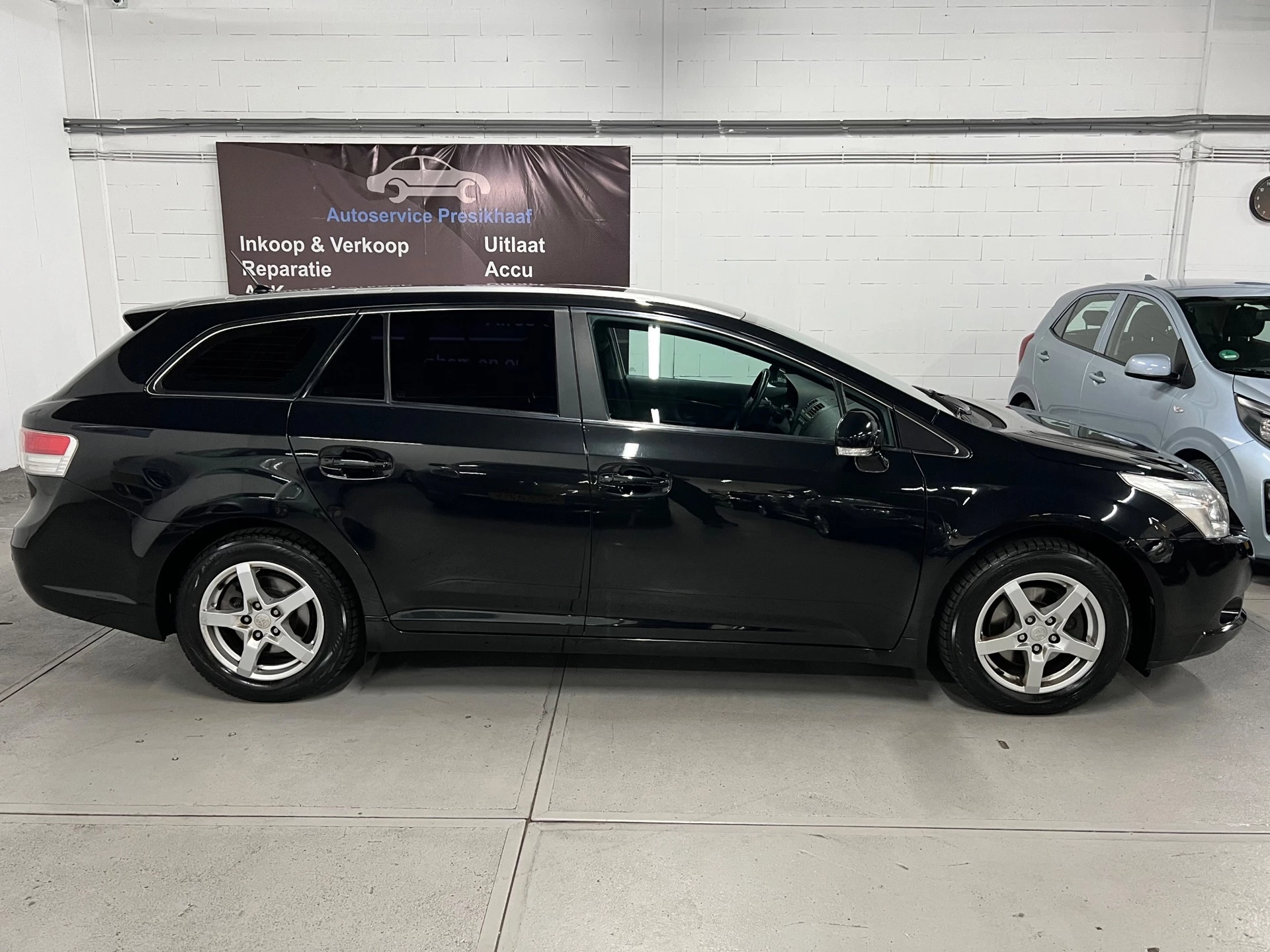 Hoofdafbeelding Toyota Avensis