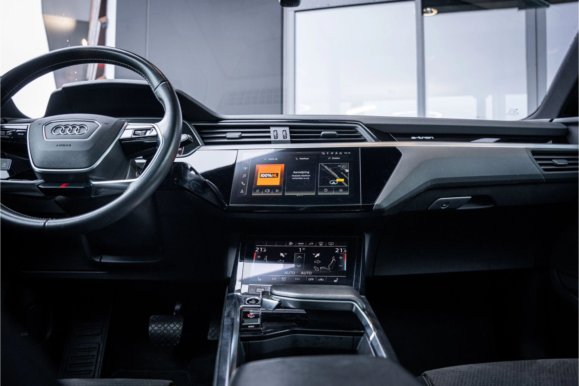 Hoofdafbeelding Audi e-tron