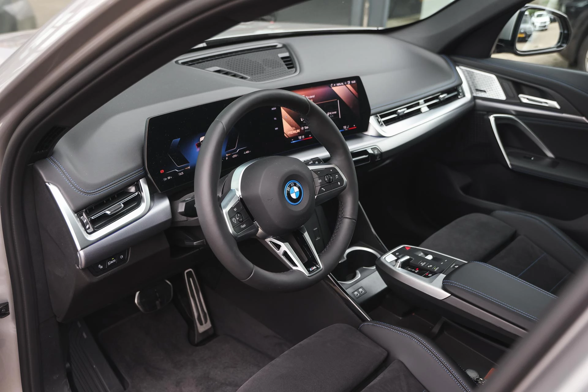 Hoofdafbeelding BMW iX1