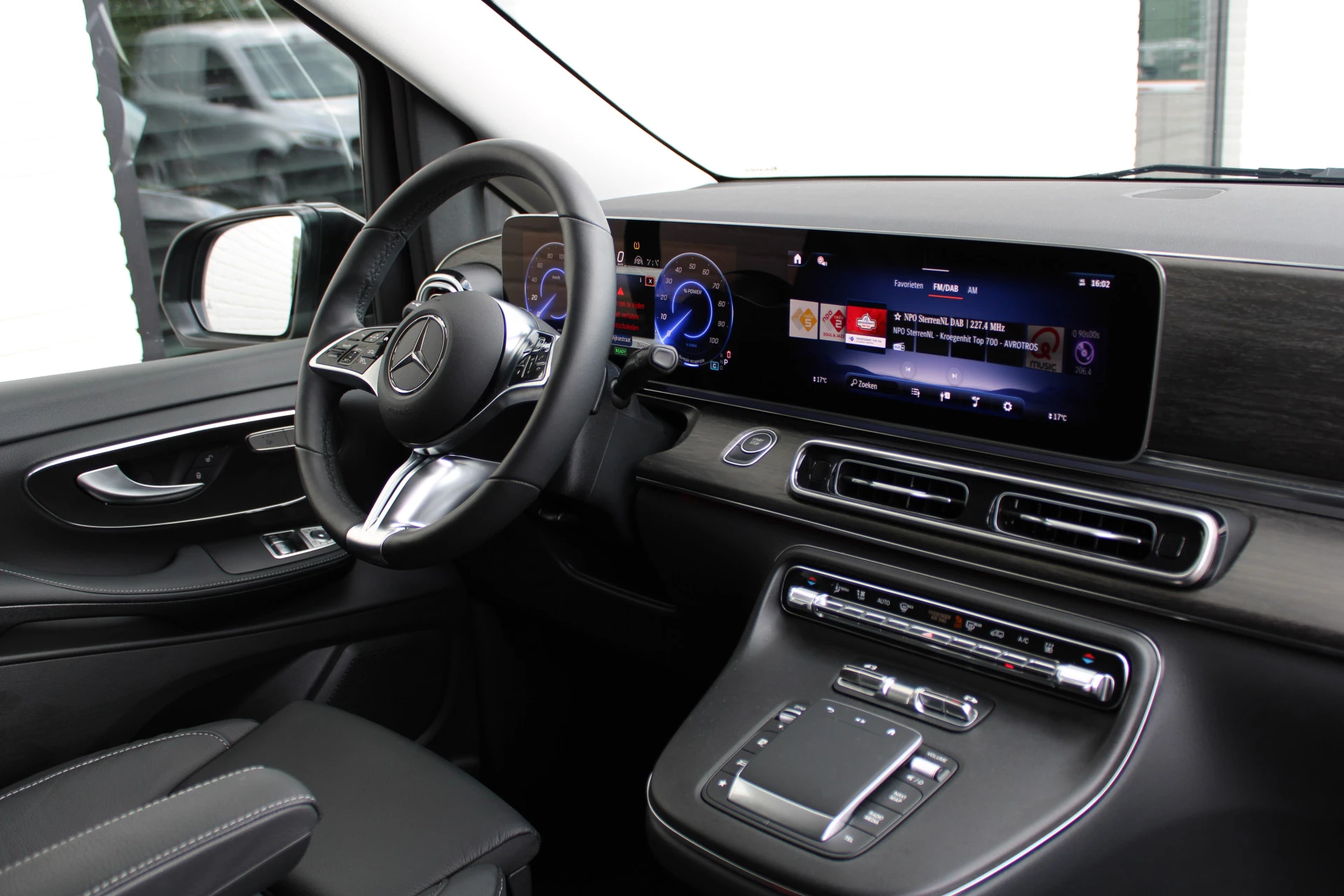 Hoofdafbeelding Mercedes-Benz EQV