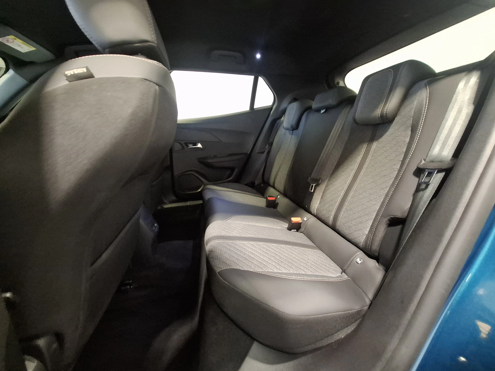 Hoofdafbeelding Peugeot e-2008