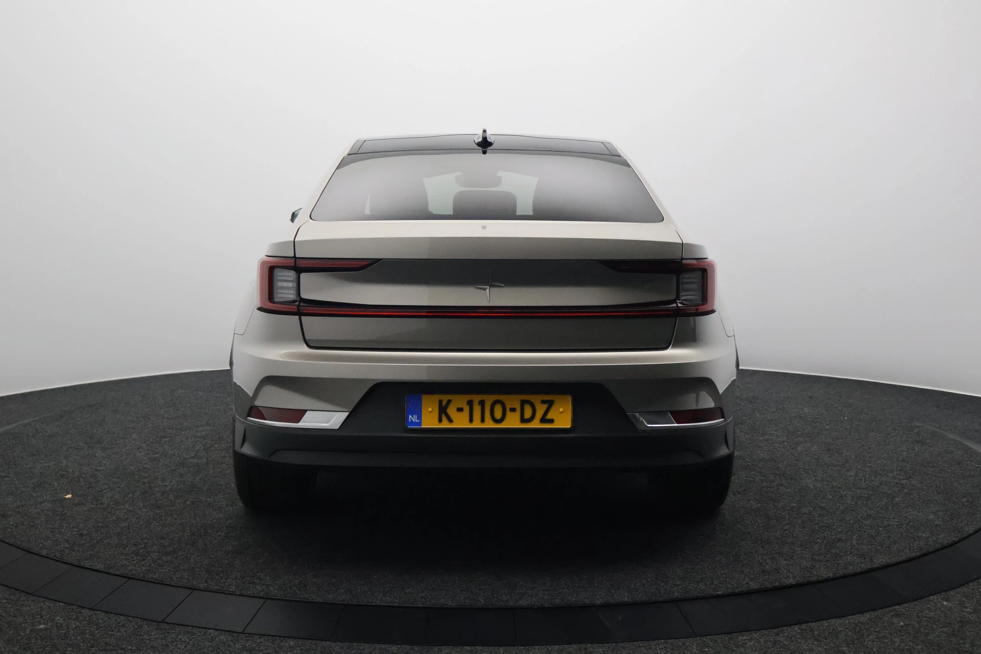 Hoofdafbeelding Polestar 2