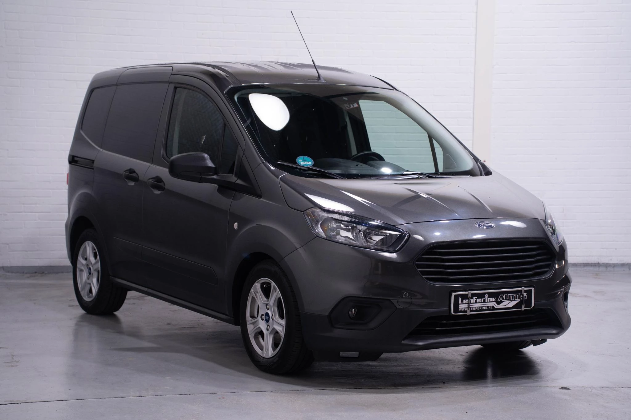 Hoofdafbeelding Ford Transit Courier