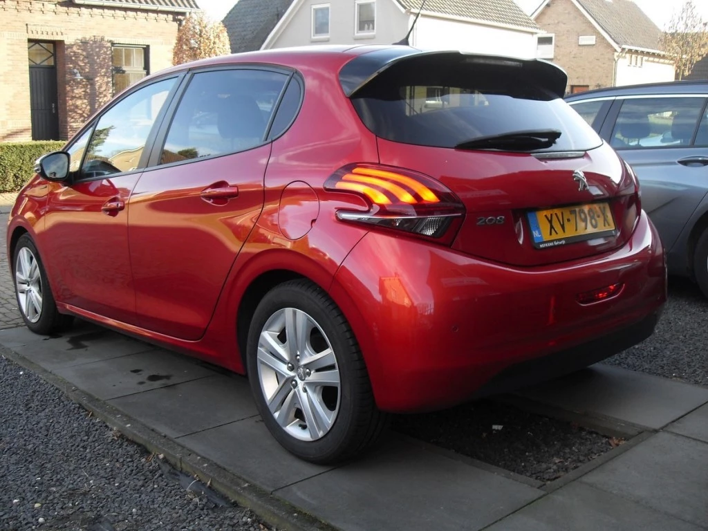 Hoofdafbeelding Peugeot 208