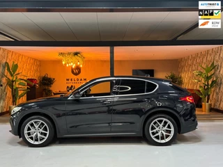 Alfa Romeo Stelvio 2.0 T AWD Super Garantie Trekhaak Camera Elek Stoelen Elek Achterklep Leder Cruise StuurVW StoelVW Rijklaar