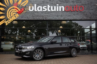 BMW 3 Serie Touring 330e High Executive M-Sport , Adap. cruise, Trekhaak, Sfeerverlichting,