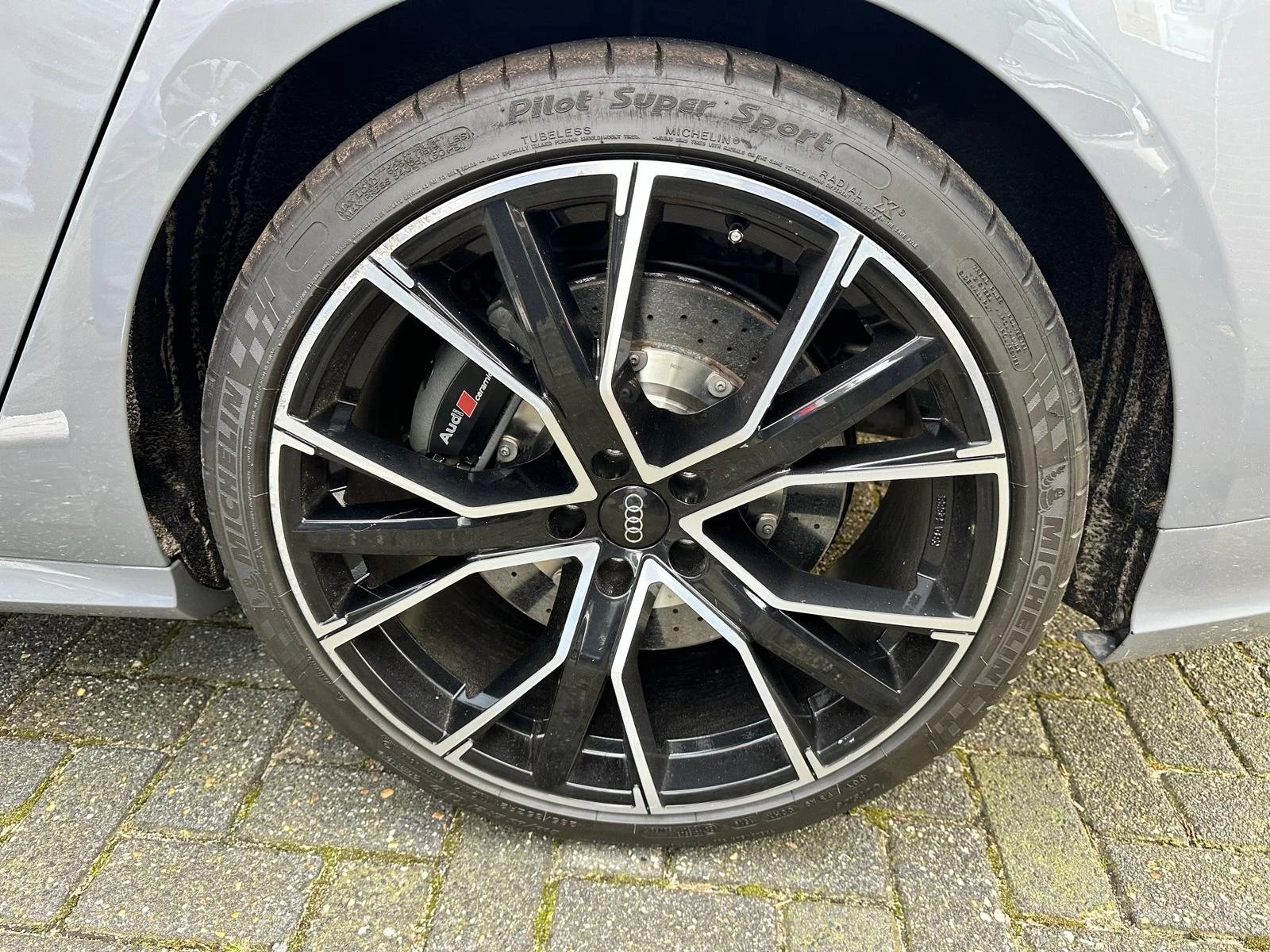 Hoofdafbeelding Audi A8