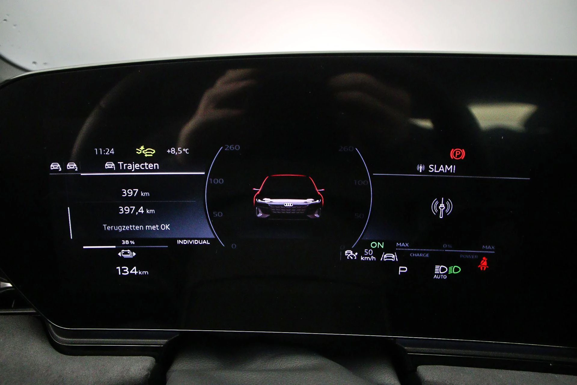 Hoofdafbeelding Audi A6 Avant e-tron