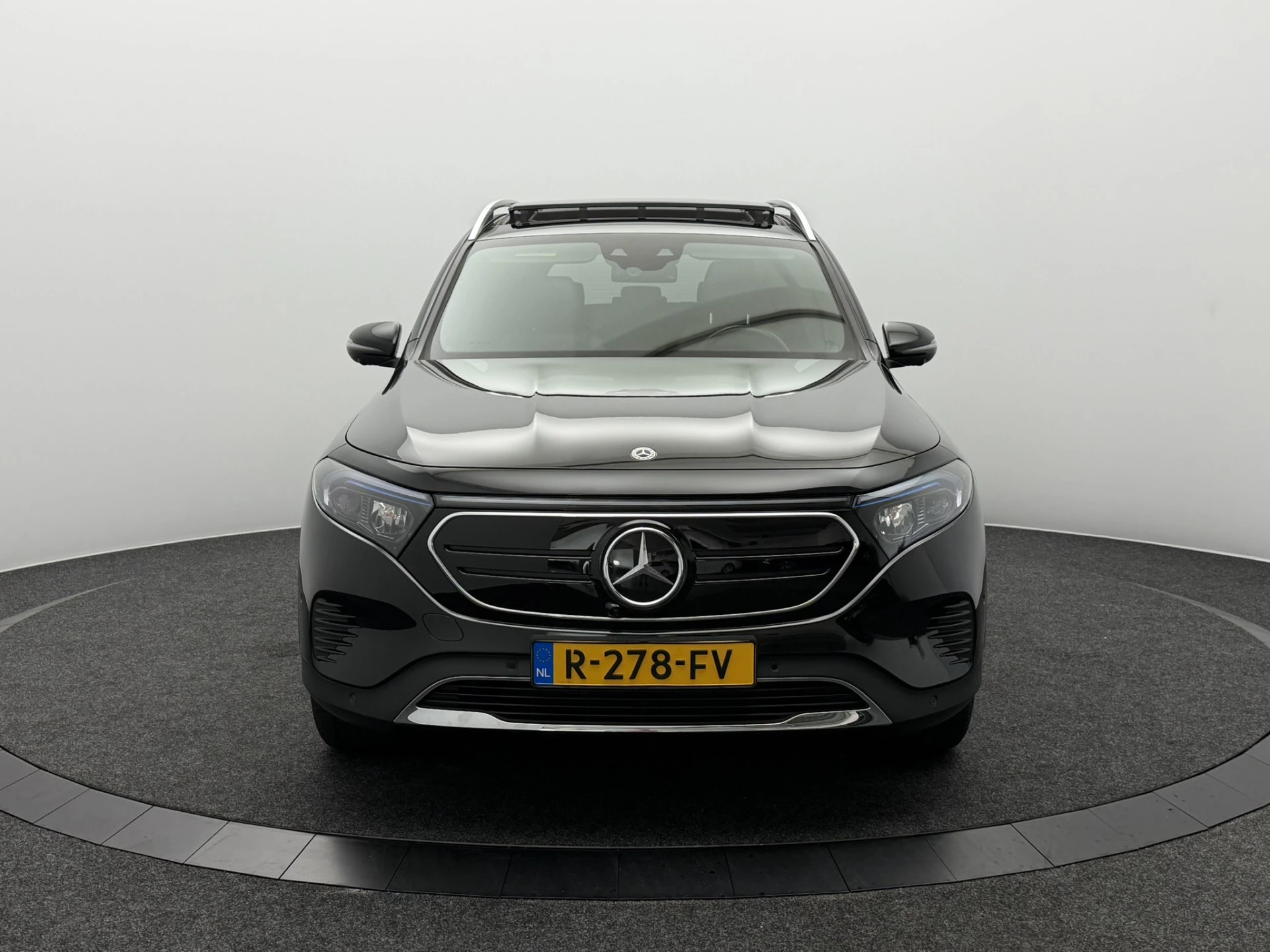 Hoofdafbeelding Mercedes-Benz EQB