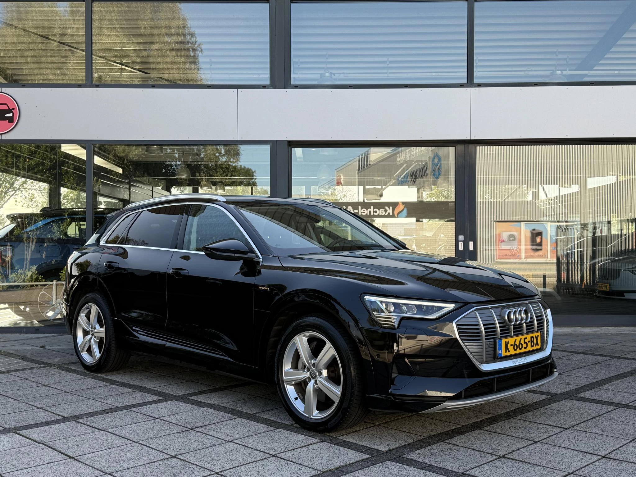 Hoofdafbeelding Audi e-tron