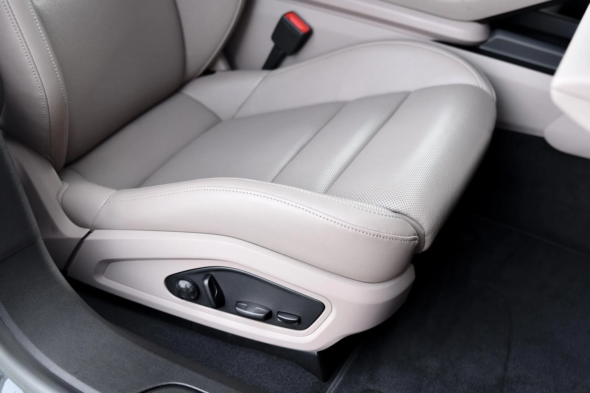 Hoofdafbeelding Porsche Taycan