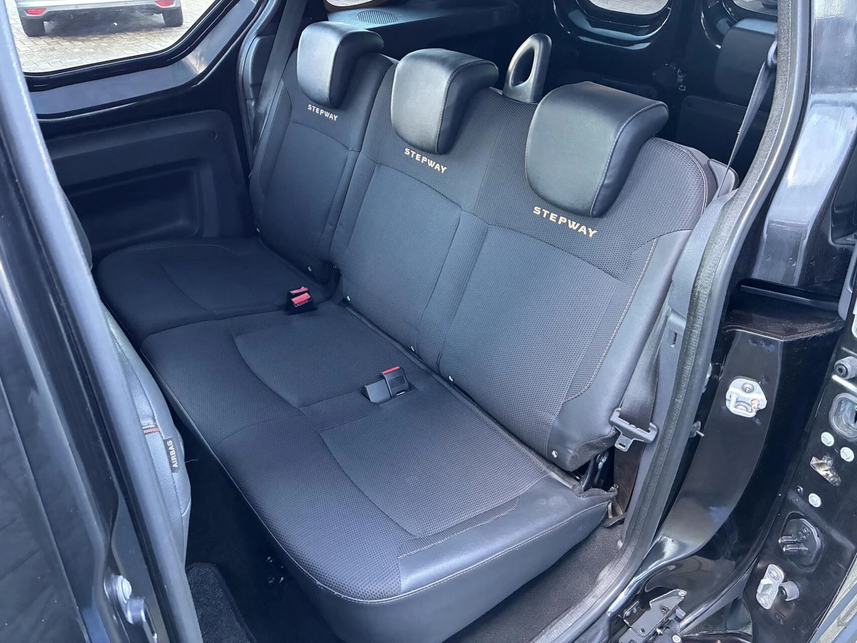 Hoofdafbeelding Dacia Dokker