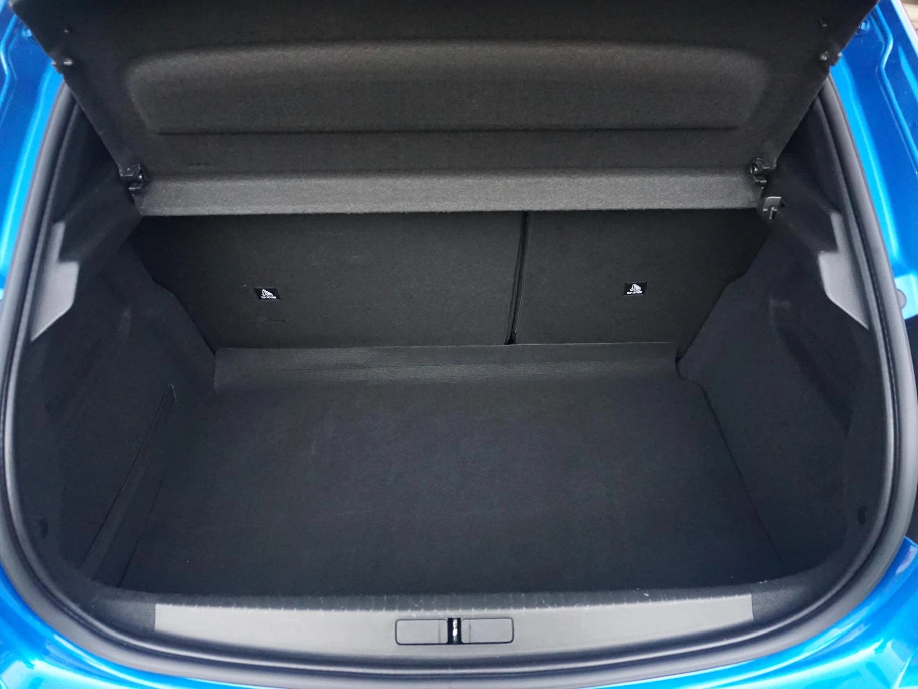 Hoofdafbeelding Peugeot e-208