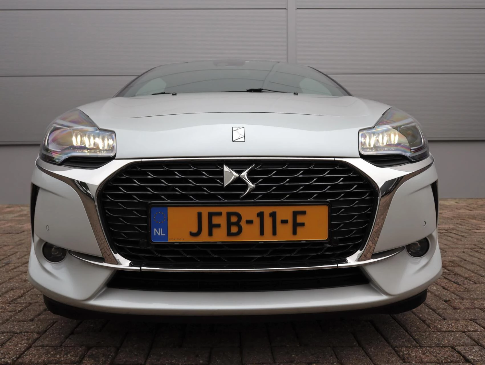 Hoofdafbeelding DS DS 3