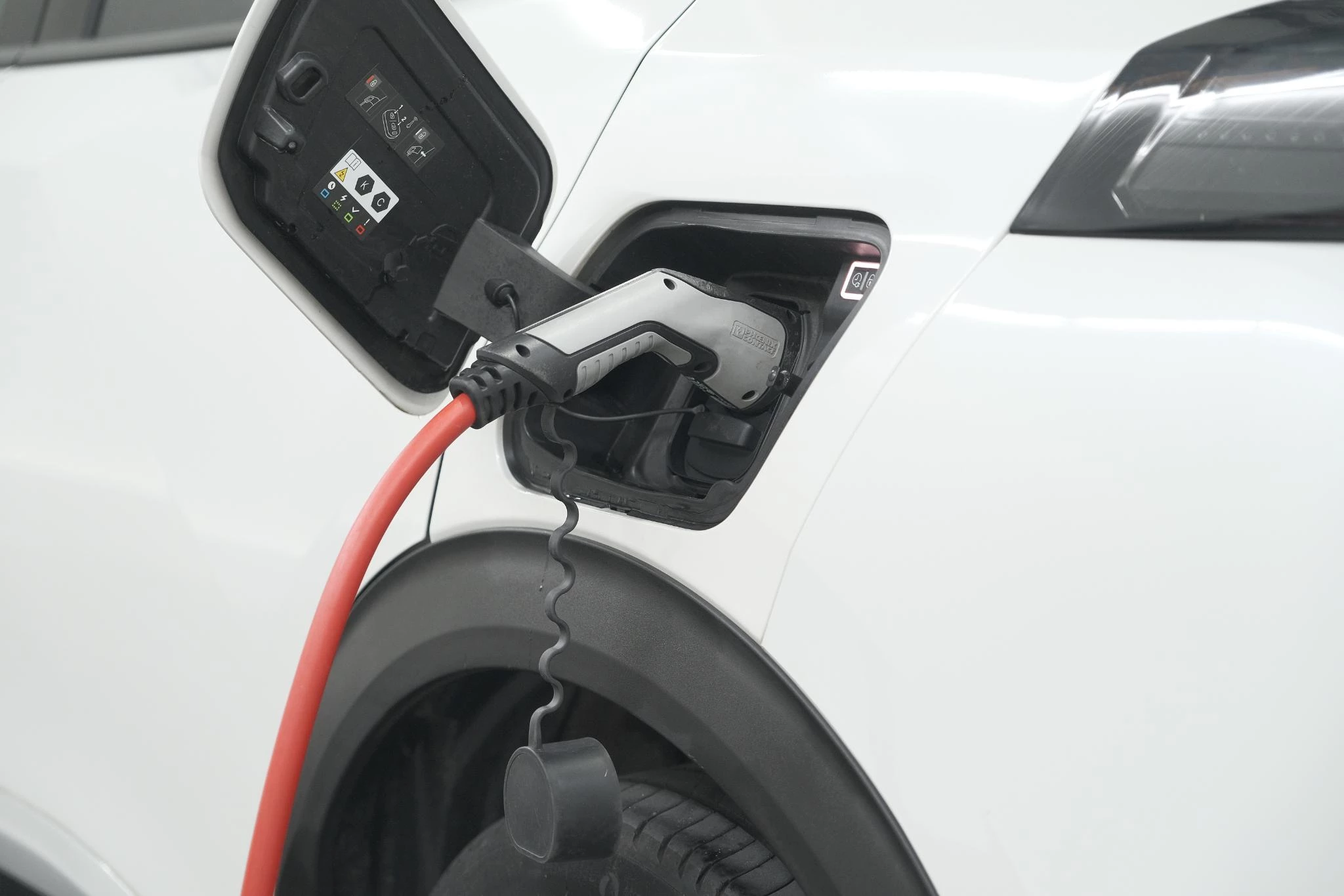 Hoofdafbeelding Peugeot e-2008